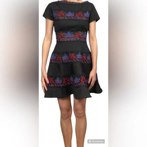 Embroidered lace structured  cap sleeves party dance cocktail dress Sz XS